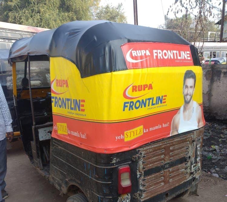 Auto rickshaw branding and advertising in Nashik, Pune, Mumbai and Nagpur - Brand Banao.Ai